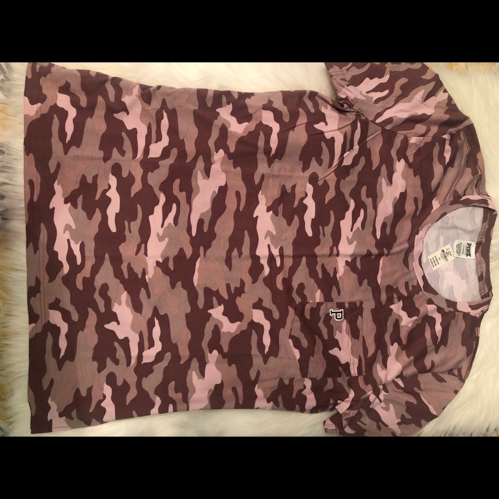 Pink/Victoria’s Secret Camo T-shirt (LG)